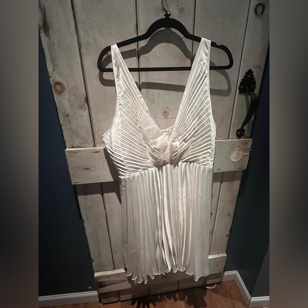 satin plunge pleated dress- never worn